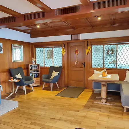 Boutique-hotel Krone לינה וארוחת בוקר דנצלינגן