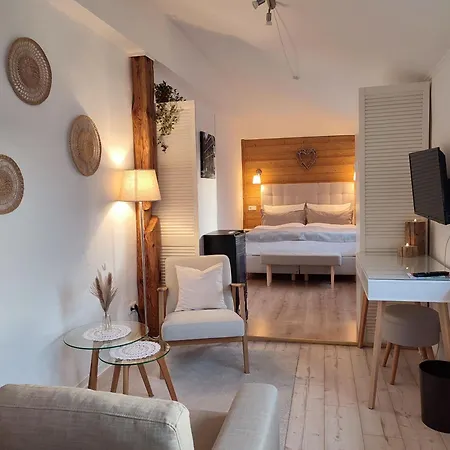 Boutique-hotel Krone فندق مبيت وإفطار 4*